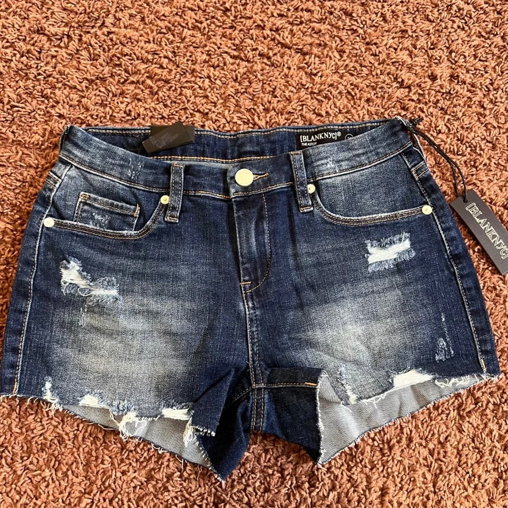 BLANKNYC Women's Denim Shorts Distressed Raw Hem Dark Wash Size 26‎ NWT